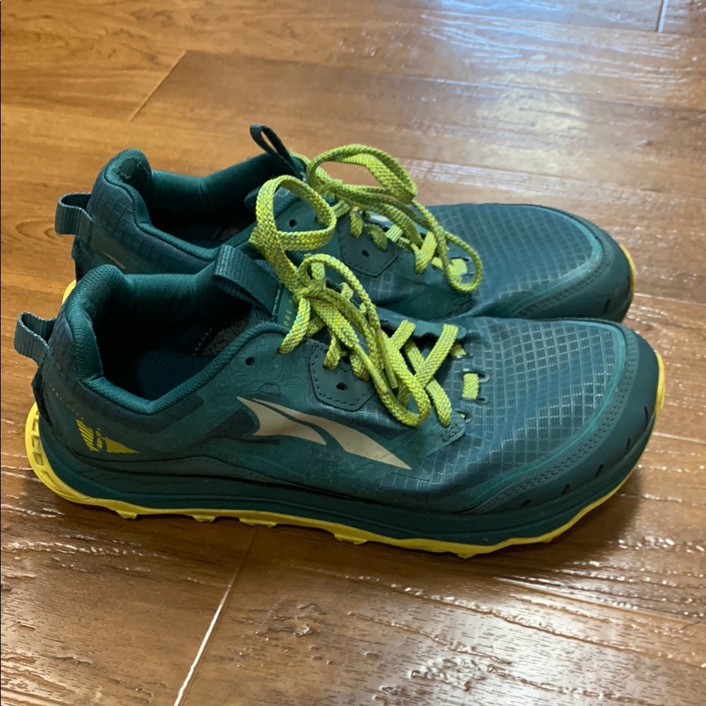 Altra Lone Peak 6 Trail Running Shoes